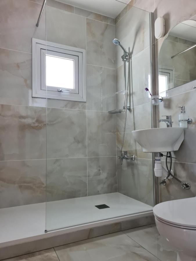 Fotoxenia Luxury Apts Paralimni Exterior foto