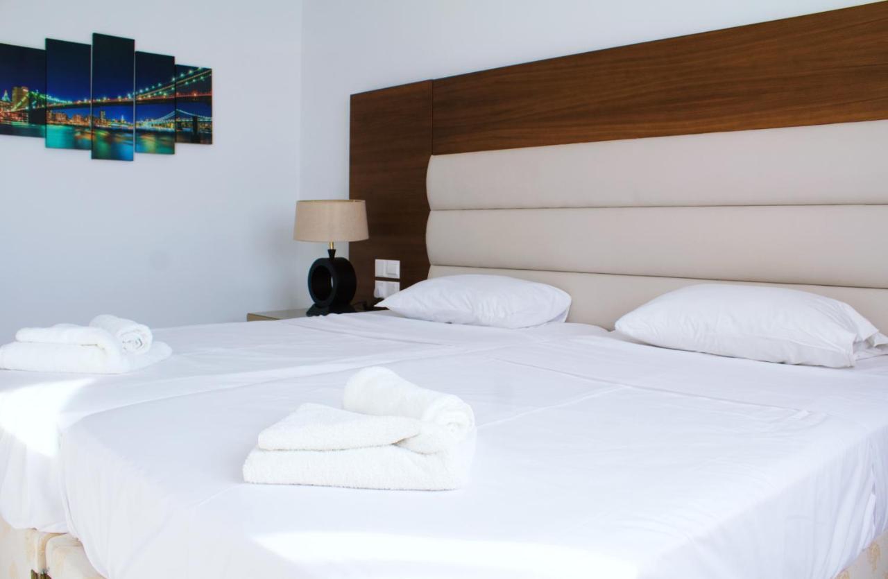 Fotoxenia Luxury Apts Paralimni Exterior foto